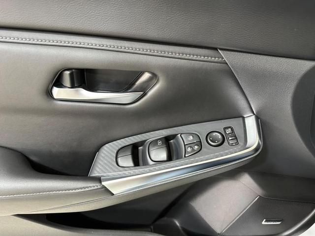 Foto do veículo NISSAN SENTRA  2.0 EXCLUSIVE CVT 2023 5.271 KM 149.900,00