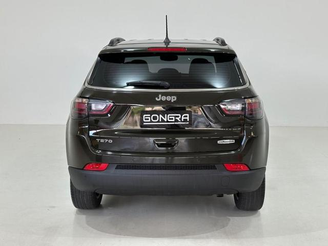 Foto do veículo JEEP COMPASS  LONG TF 2022 33.633 KM 135.900,00