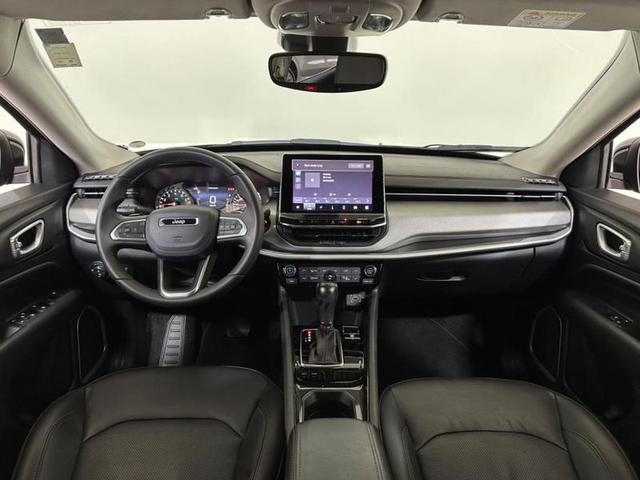 Foto do veículo JEEP COMPASS  LONG TF 2022 33.633 KM 135.900,00