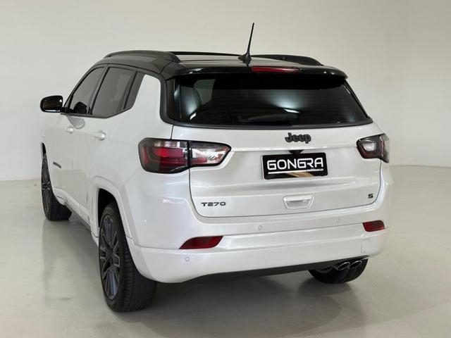 Foto do veículo JEEP COMPASS  SERIE S TF 2023 16.302 KM 182.900,00