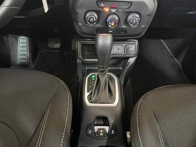 Foto do veículo JEEP RENEGADE  SPORT T270 FLEX 2022 15.813 KM 112.900,00