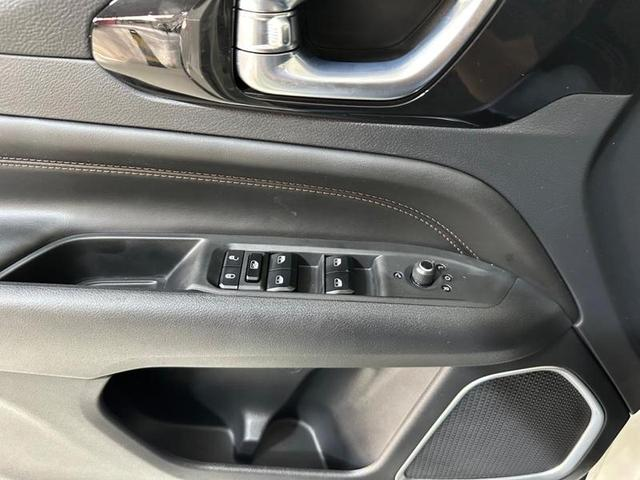 Foto do veículo JEEP COMPASS  LIMITED TF 2023 3.461 KM 177.900,00