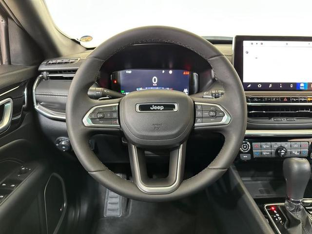 Foto do veículo JEEP COMPASS  LIMITED TF 2023 3.461 KM 177.900,00