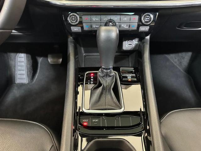 Foto do veículo JEEP COMPASS  LIMITED TF 2023 3.461 KM 177.900,00