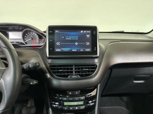 Foto do veículo PEUGEOT 2008  GRIFFE EAT6 2019 62.950 KM 71.900,00