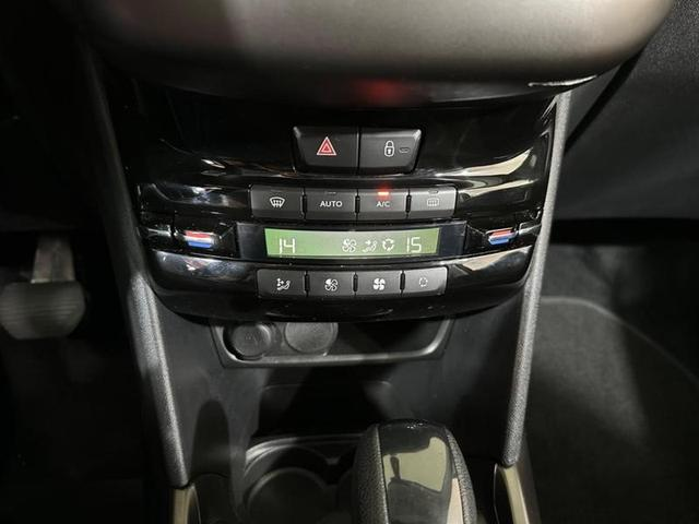 Foto do veículo PEUGEOT 2008  GRIFFE EAT6 2019 62.950 KM 71.900,00
