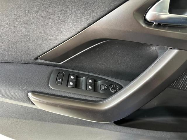 Foto do veículo PEUGEOT 2008  GRIFFE EAT6 2019 62.950 KM 71.900,00