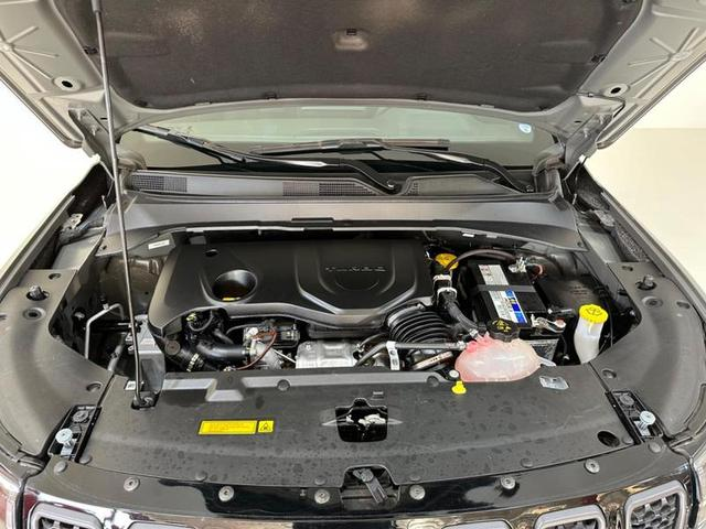 Foto do veículo JEEP COMPASS  SERIE S TF 2023 17.938 KM 189.900,00