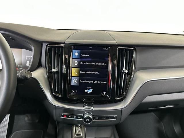 Foto do veículo VOLVO XC60 XC 60 2.0 T5 MOMENTUM 2018 53.124 KM 174.900,00