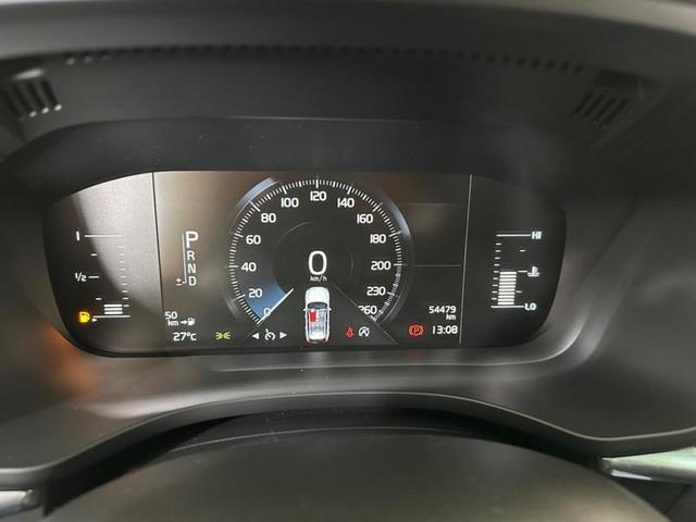 Foto do veículo VOLVO XC60 XC 60 2.0 T5 MOMENTUM 2018 53.124 KM 174.900,00