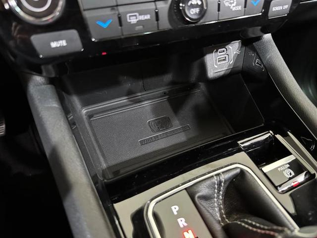 Foto do veículo JEEP COMPASS  SERIE S TF 2023 22.795 KM 187.900,00
