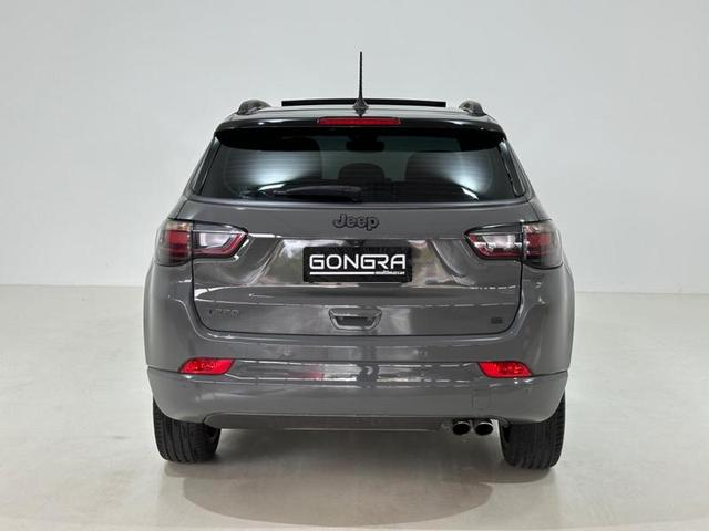 Foto do veículo JEEP COMPASS  SERIE S TF 2023 22.795 KM 187.900,00