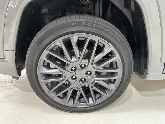 Foto do veículo JEEP COMPASS  SERIE S TF 2023 22.795 KM 187.900,00