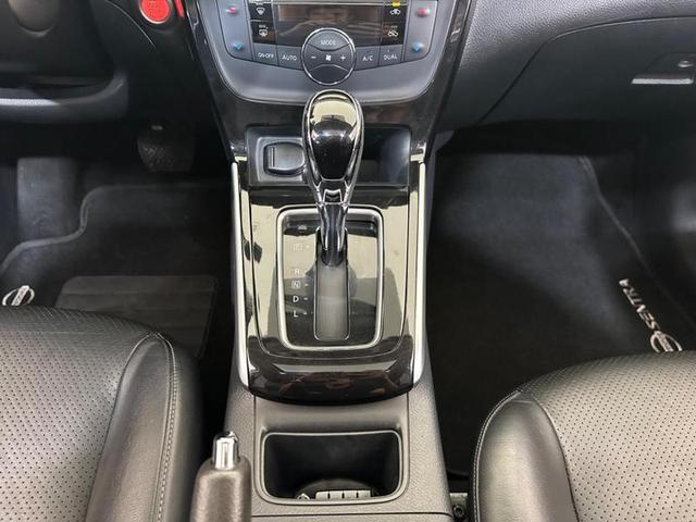 Foto do veículo NISSAN SENTRA NISSAN  20SL CVT 2017 118.236 KM 75.900,00