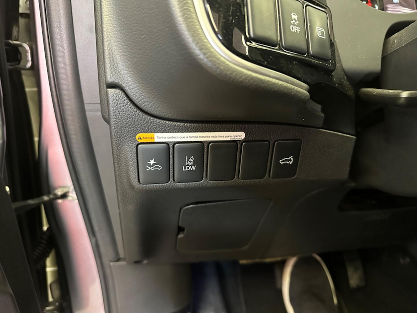 Foto do veículo MITSUBISHI OUTLANDER  2.2 165CV DIESEL 2018 116.540 KM 135.900,00