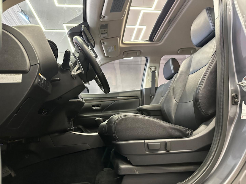 Foto do veículo MITSUBISHI OUTLANDER  2.2 165CV DIESEL 2018 116.540 KM 135.900,00
