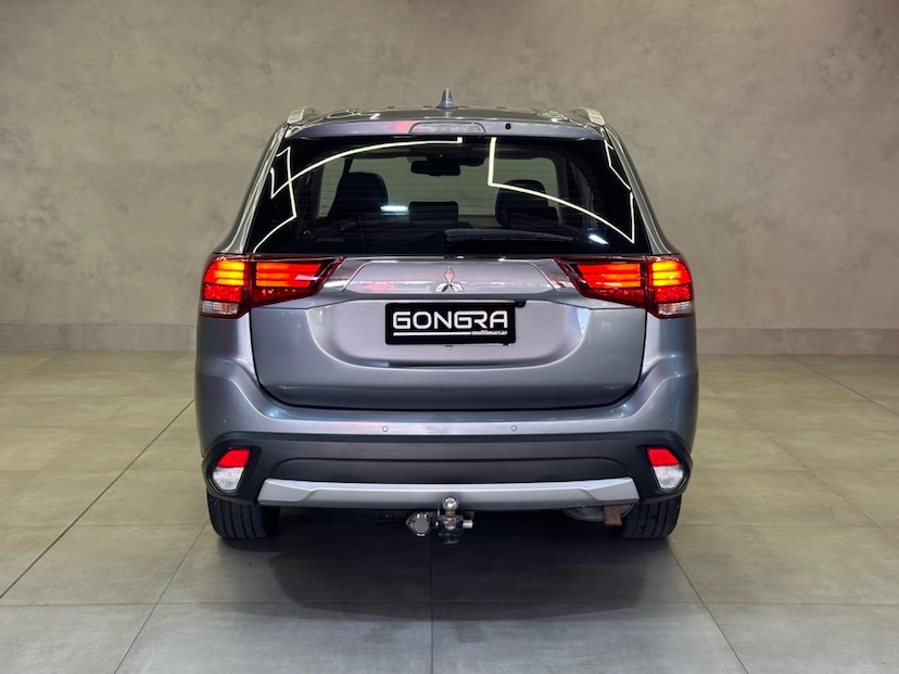 Foto do veículo MITSUBISHI OUTLANDER  2.2 165CV DIESEL 2018 116.540 KM 135.900,00