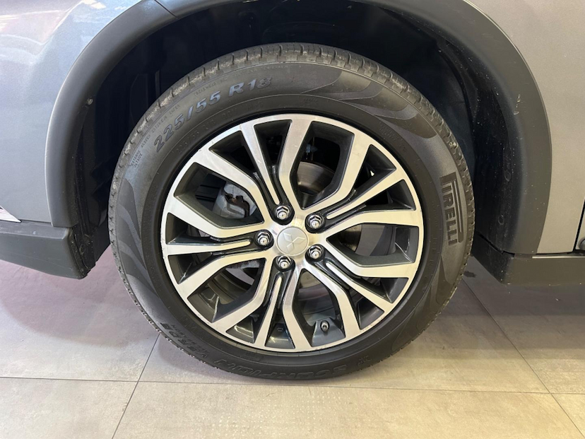 Foto do veículo MITSUBISHI OUTLANDER  2.2 165CV DIESEL 2018 116.540 KM 135.900,00