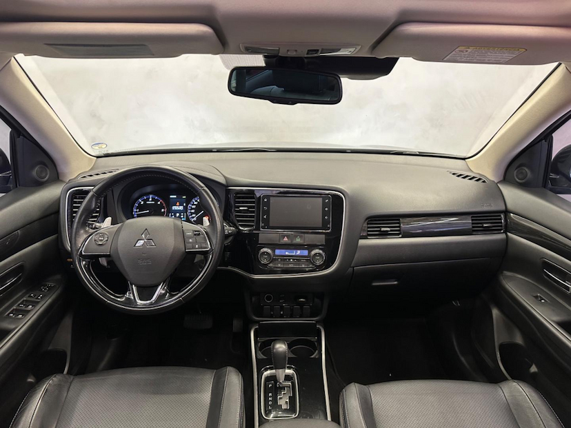 Foto do veículo MITSUBISHI OUTLANDER  2.2 165CV DIESEL 2018 116.540 KM 135.900,00