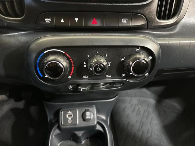 Foto do veículo FIAT MOBI  TREKKING 1.0 FLEX 5P 2023 27.497 KM 61.900,00
