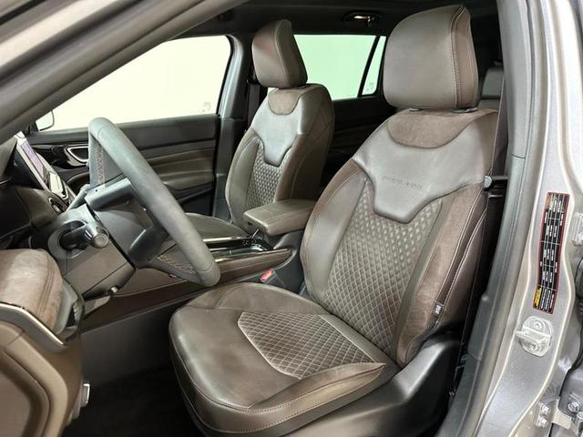 Foto do veículo JEEP COMMANDER  OVERLAND TD380 4X4 TURBO DIESEL 2023 10.976 KM 238.900,00