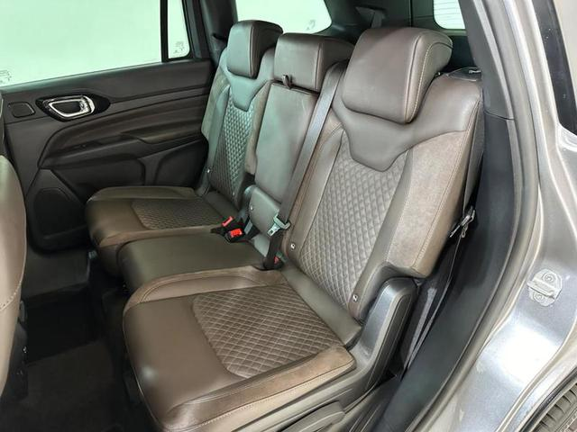 Foto do veículo JEEP COMMANDER  OVERLAND TD380 4X4 TURBO DIESEL 2023 10.976 KM 238.900,00