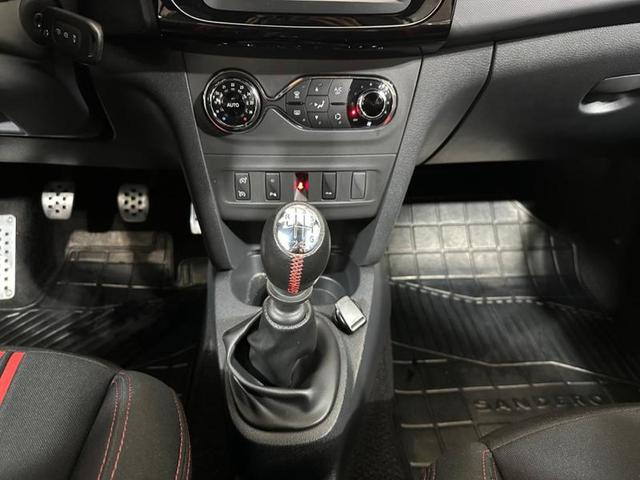 Foto do veículo RENAULT SANDERO GT  RS20MT 2021 42.152 KM 79.900,00
