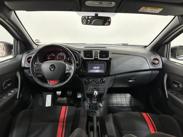 Foto do veículo RENAULT SANDERO GT  RS20MT 2021 42.152 KM 79.900,00