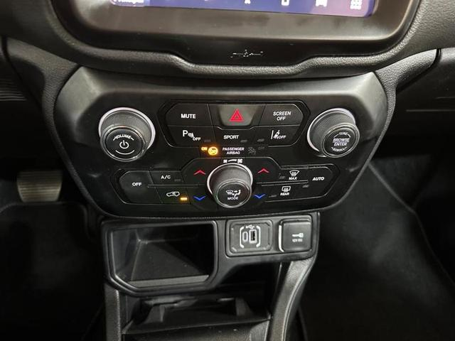 Foto do veículo JEEP RENEGADE  LONGITUDE T270 1.3 TB 4X2 FLEX AUT 2022 20.942 KM 116.900,00