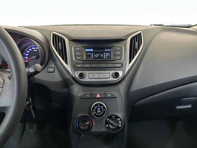 Foto do veículo HYUNDAI HB20  1.0 COMFORT 2017 94.229 KM 49.900,00