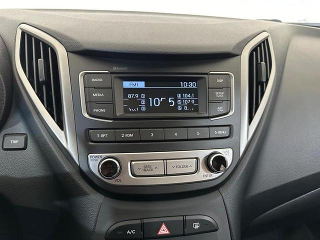 Foto do veículo HYUNDAI HB20  1.0 COMFORT 2017 94.229 KM 49.900,00