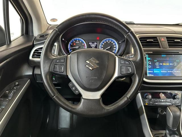Foto do veículo SUZUKI S-CROSS SCROSS 2WD GLX 2016 56.152 KM 67.900,00
