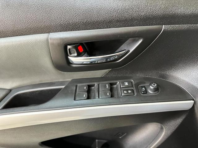 Foto do veículo SUZUKI S-CROSS SCROSS 2WD GLX 2016 56.152 KM 67.900,00