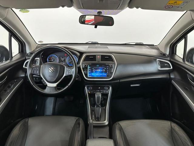 Foto do veículo SUZUKI S-CROSS SCROSS 2WD GLX 2016 56.152 KM 67.900,00