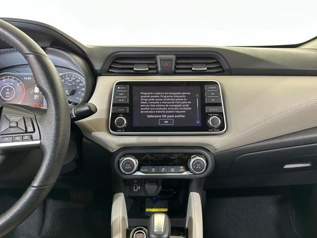 Foto do veículo NISSAN VERSAILLES ROYALE  1.6 EXCLUSIVE CVT 2022 11.200 KM 99.900,00