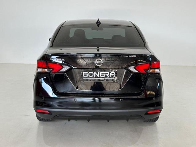 Foto do veículo NISSAN VERSAILLES ROYALE  1.6 EXCLUSIVE CVT 2022 11.200 KM 99.900,00