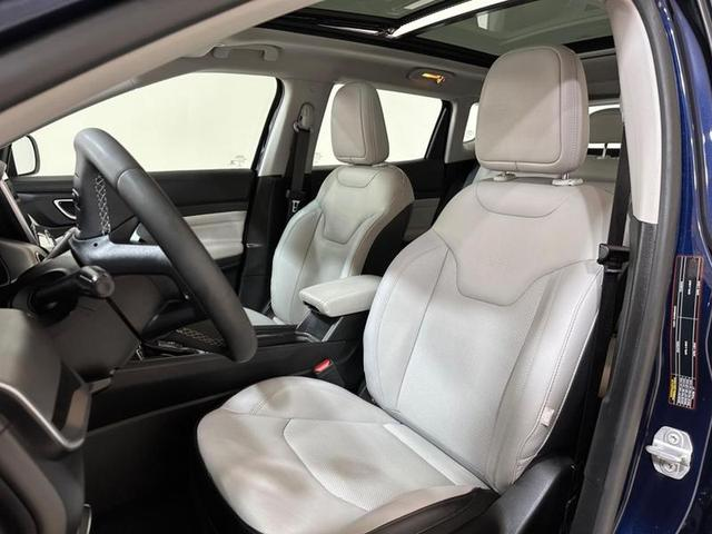 Foto do veículo JEEP COMPASS  LONG AT9 2.0 4X4 2022 3.547 KM 165.900,00