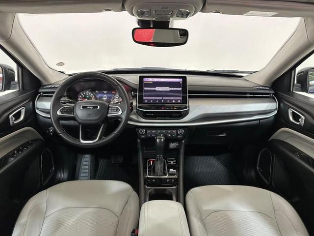 Foto do veículo JEEP COMPASS  LONG AT9 2.0 4X4 2022 3.547 KM 165.900,00