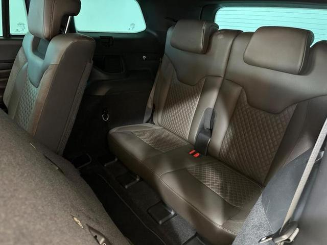 Foto do veículo JEEP COMMANDER  OVERLAND TD380 4X4 TURBO DIESEL 2022 45.950 KM 209.900,00