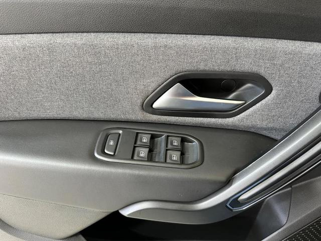 Foto do veículo RENAULT DUSTER  ICONIC 1.6 CVT FLEX 2023 13.077 KM 105.900,00