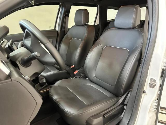 Foto do veículo RENAULT DUSTER  ICONIC 1.6 CVT FLEX 2023 13.077 KM 105.900,00