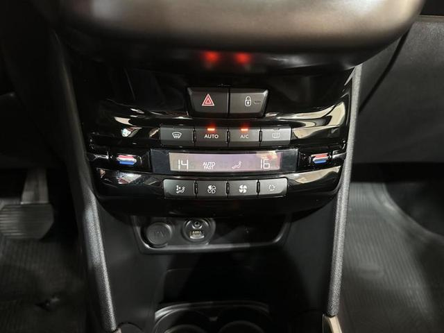 Foto do veículo PEUGEOT 2008  GRIFFE 1.6 FLEX 16V 5P AUT 2016 71.250 KM 60.900,00