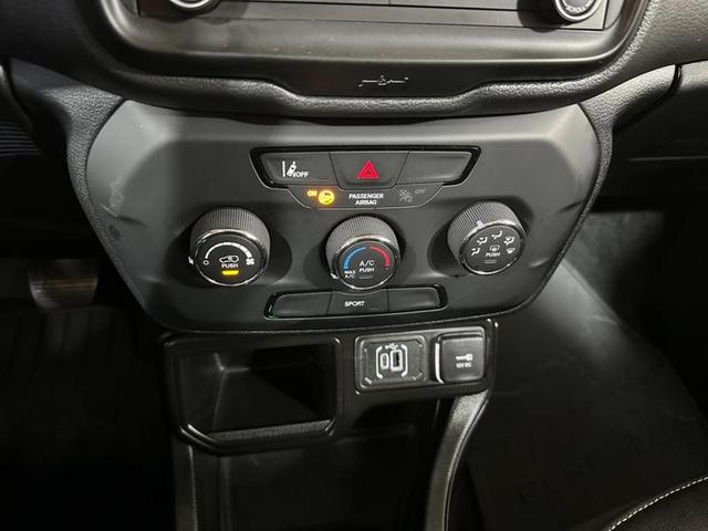 Foto do veículo JEEP RENEGADE  SPORT T270 FLEX 2022 12.426 KM 110.900,00