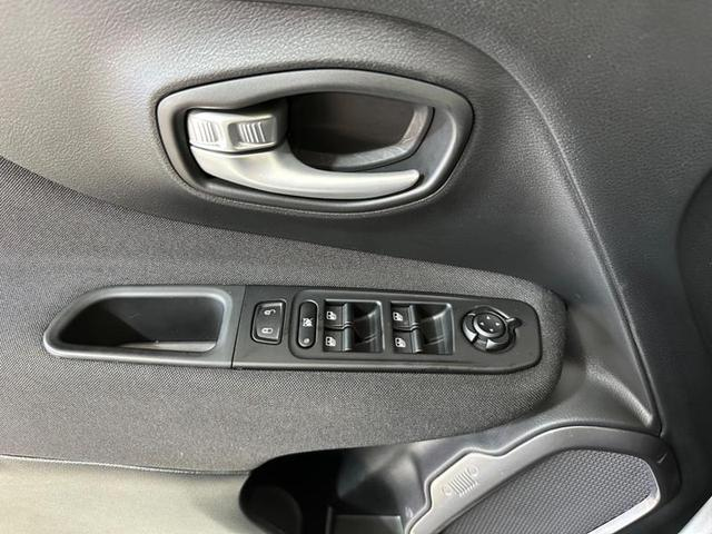 Foto do veículo JEEP RENEGADE  SPORT T270 FLEX 2022 12.426 KM 110.900,00