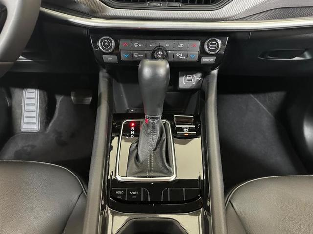 Foto do veículo JEEP COMPASS  LONG TF 2022 12.482 KM 142.900,00
