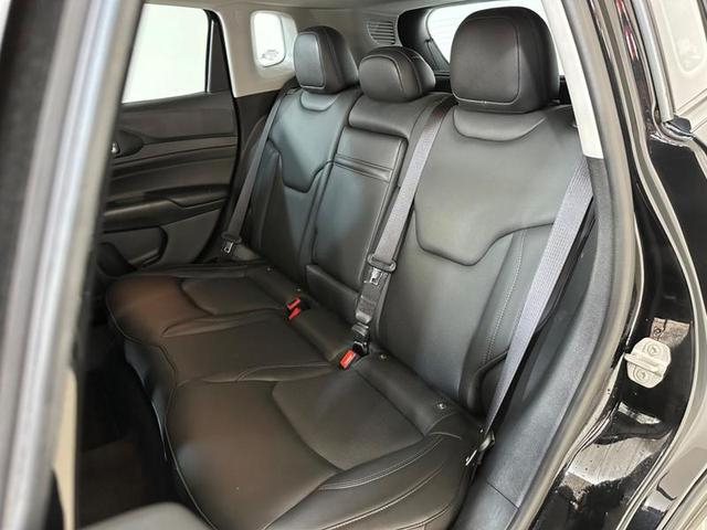 Foto do veículo JEEP COMPASS  LONG TF 2022 12.482 KM 142.900,00