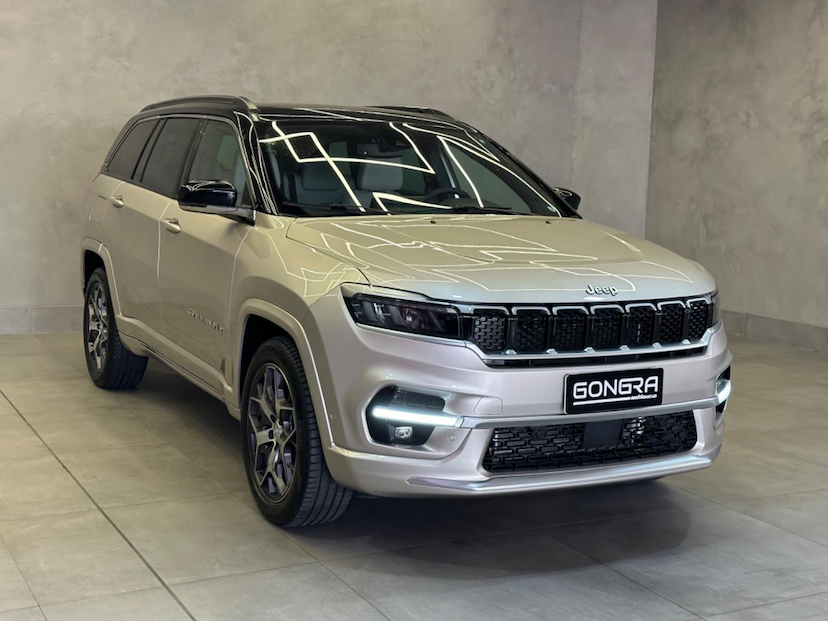 Foto do veículo JEEP COMMANDER  OVERLAND T270 TURBO FLEX 2022 22.100 KM 188.900,00