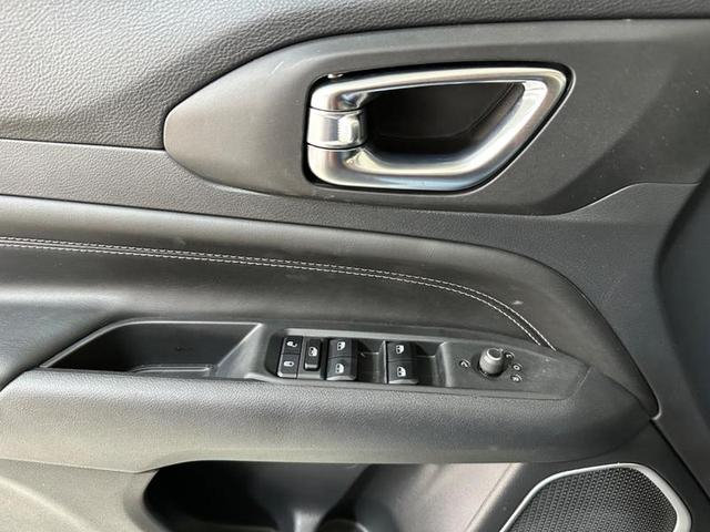 Foto do veículo JEEP COMPASS  LONG. T270 1.3 TB 4X2 FLEX AUT. 2023 8.002 KM 152.900,00