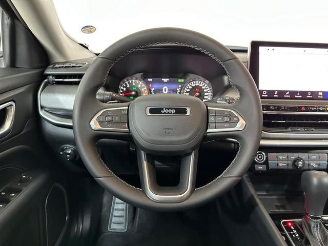 Foto do veículo JEEP COMPASS  LONG. T270 1.3 TB 4X2 FLEX AUT. 2023 8.002 KM 152.900,00