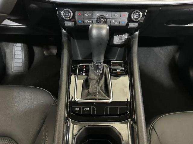 Foto do veículo JEEP COMPASS  LONG TF 2022 10.088 KM 142.900,00